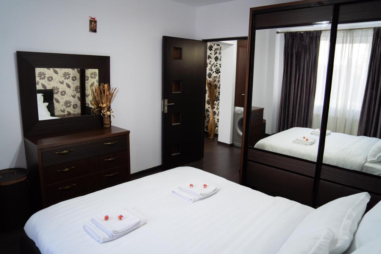 Ultracentral Golden Apartament 2 Suceava Eksteriør billede